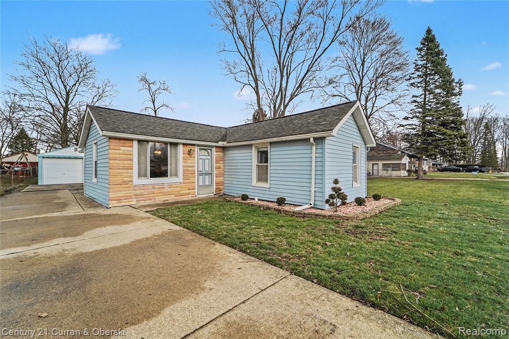 23674 Cora Street, Brownstown, MI 48183 — Photo 2