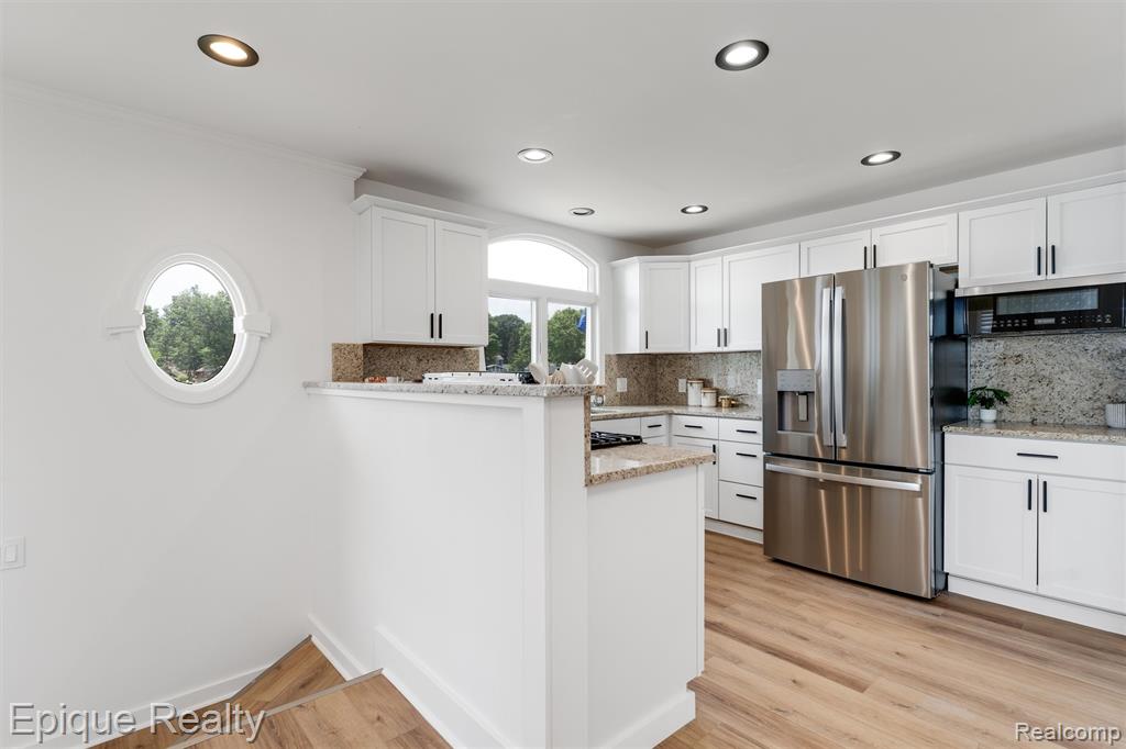 800 Kimberly, Lake Orion, MI 48362 — Photo 13