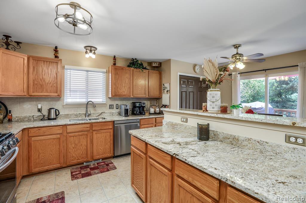 468 ETHAN Drive, Westland, MI — Photo 11