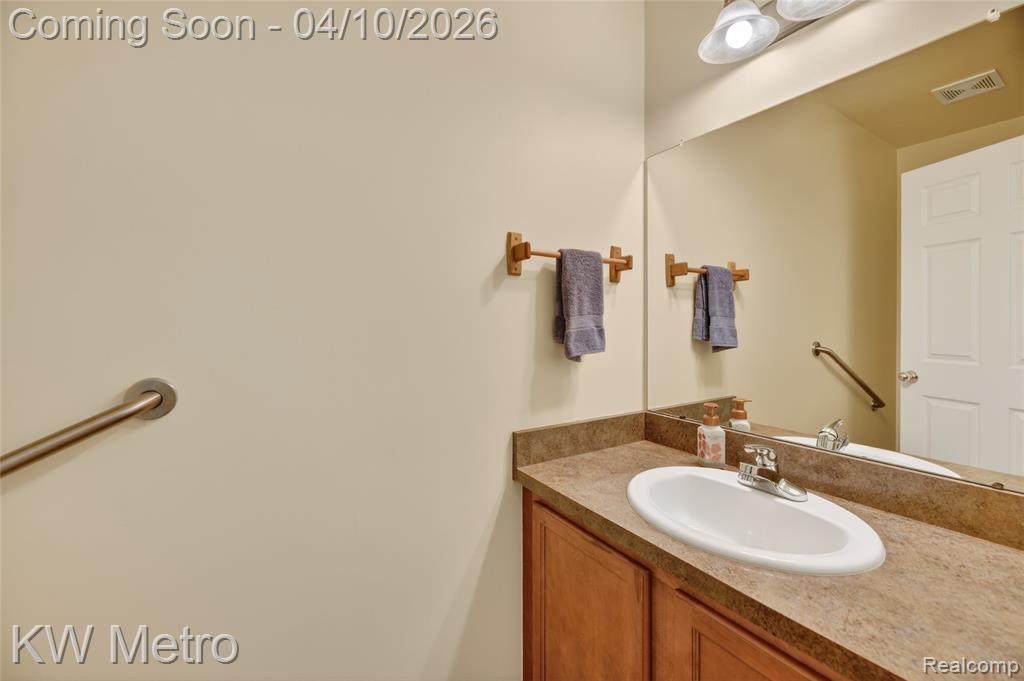 4662 Summer Ridge Drive, Howell, MI 48843 — Photo 15