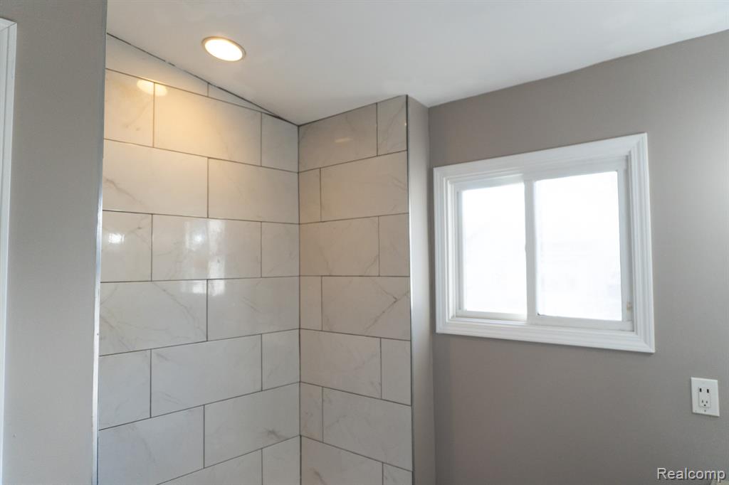400 W MAIN Street, Durand, MI 48429 — Photo 39