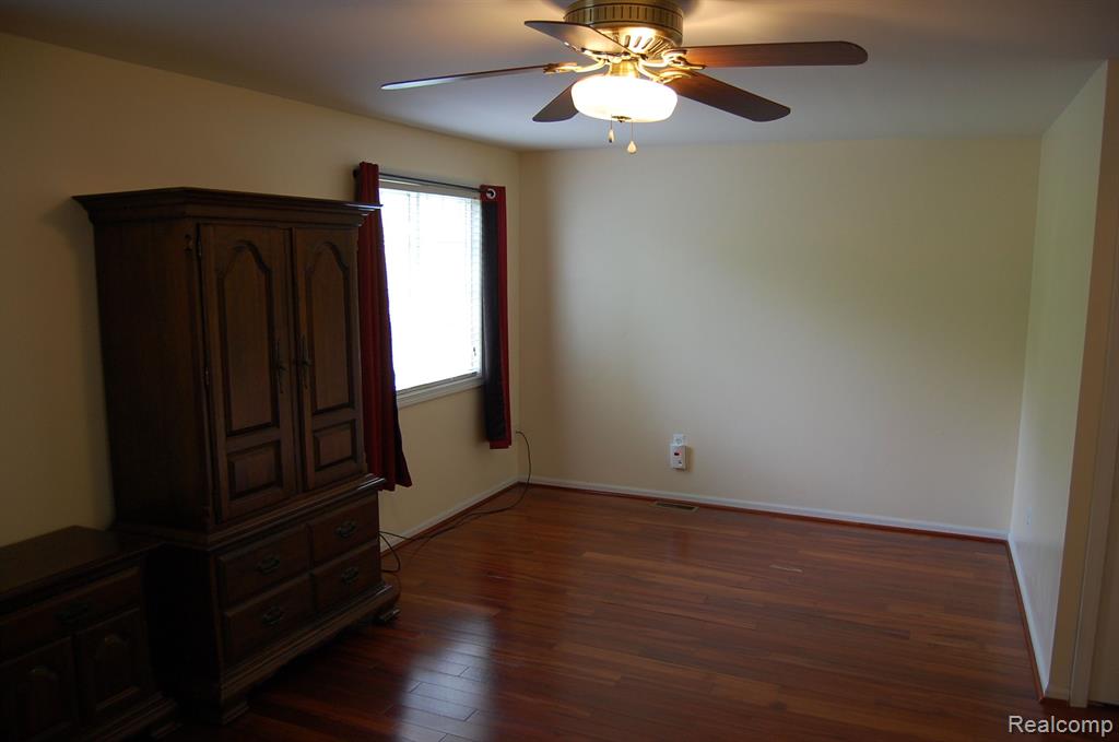 16529 TERRACE VILLAGE Drive, Taylor, MI 48180 — Photo 10