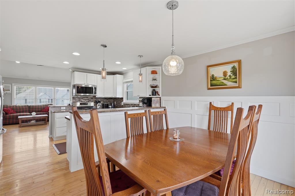 3477 Amber Oaks Drive, Howell, MI 48855 — Photo 11