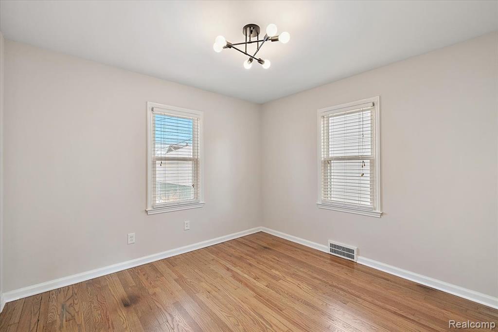 852 Cambridge Road, Berkley, MI 48072 — Photo 17