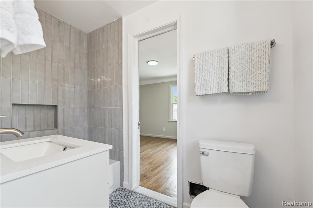 5365 W OUTER Drive, Detroit, MI 48235 — Photo 42
