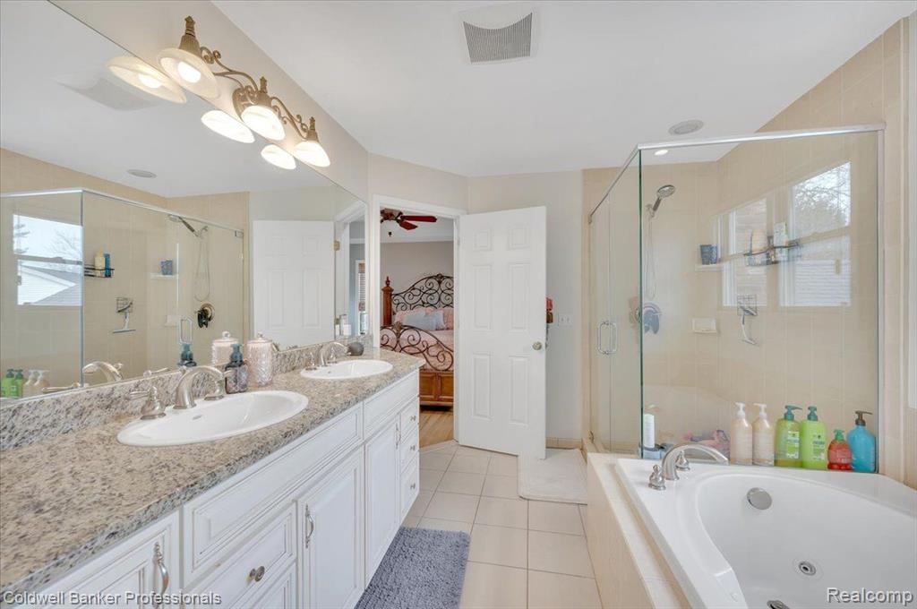 5082 BIRCH TREE Court, Grand Blanc, MI 48439 — Photo 23