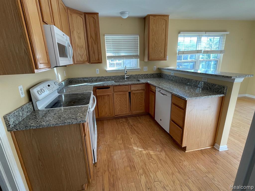4160 BRIGHTON Lane, Canton, MI 48188 — Photo 9