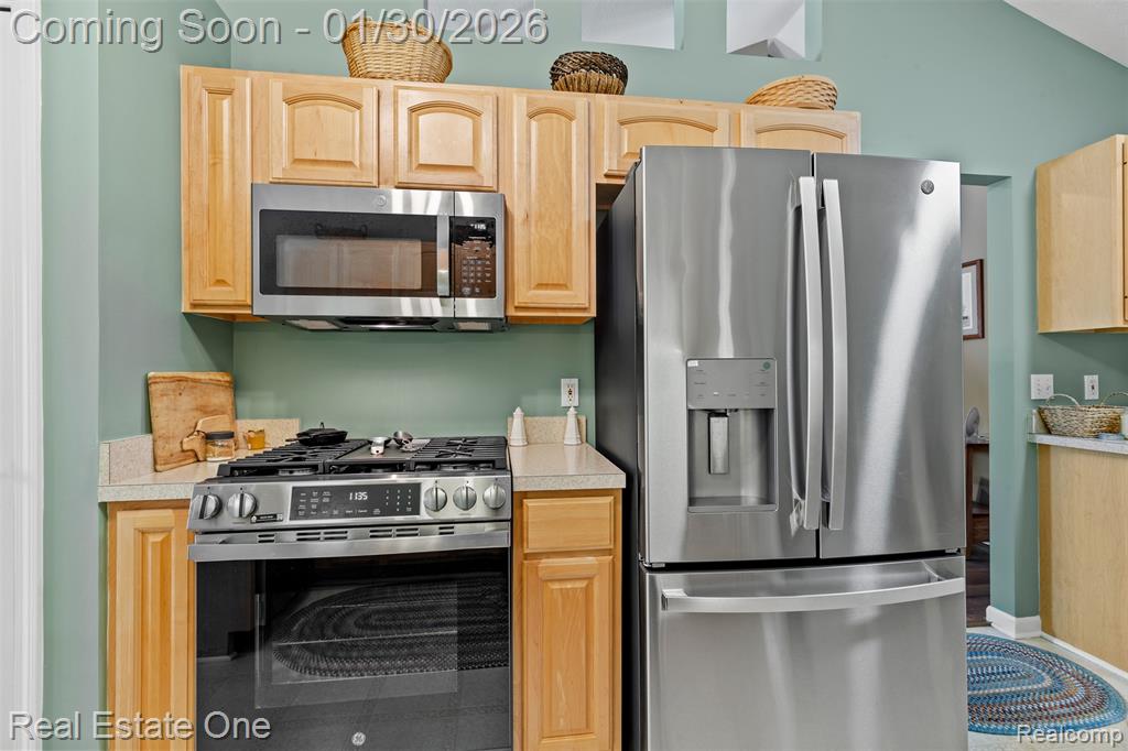 5481 Greenway Drive, 79, Trenton, MI 48183 — Photo 14