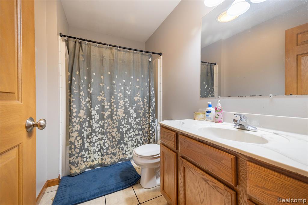 28101 Elwell Road, Belleville, MI 48111 — Photo 26