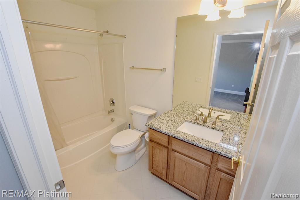 4237 MERRIMAN Loop, Howell, MI 48843 — Photo 47