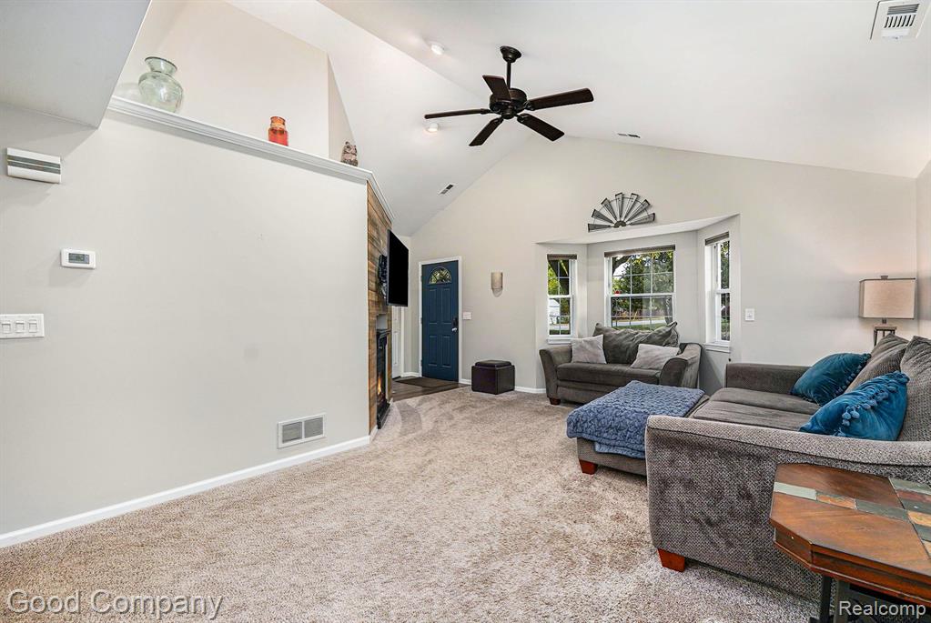 47595 Frederick Road, Shelby Twp, MI 48317 — Photo 3