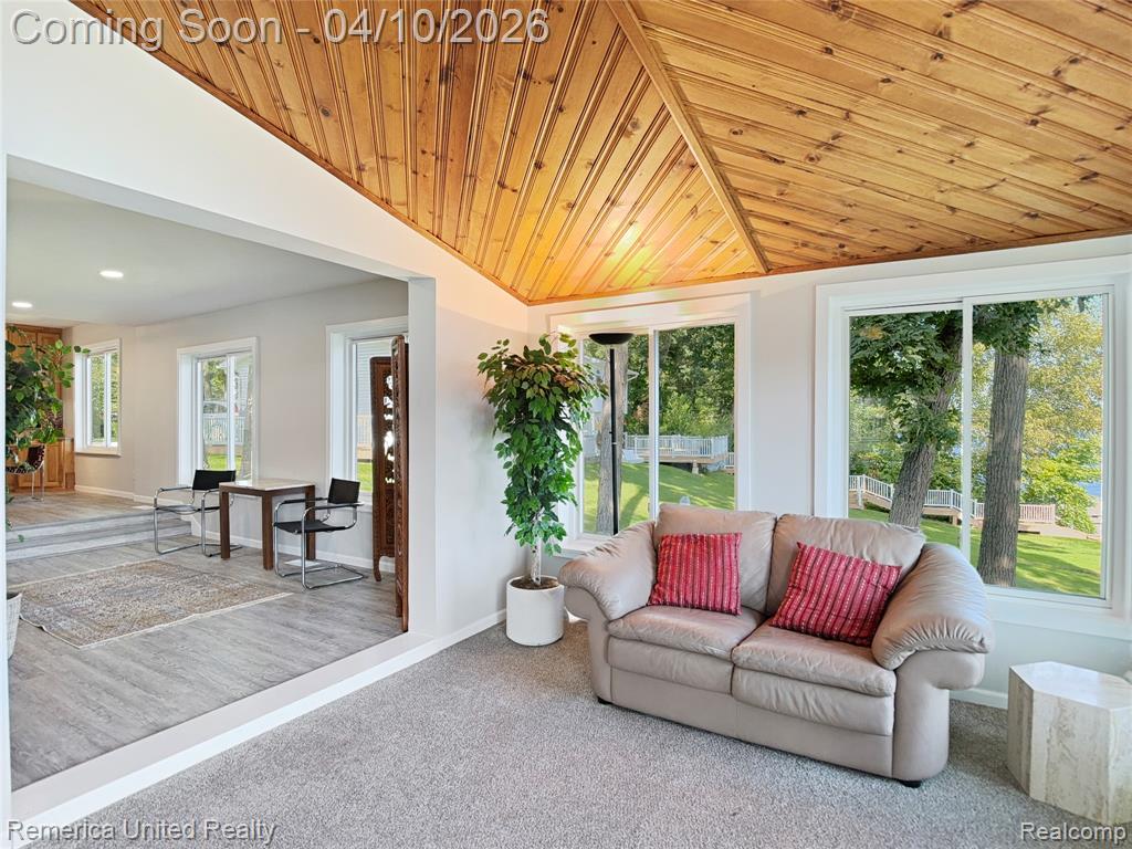 16431 Oak Hill Drive, Fenton, MI 48430 — Photo 20