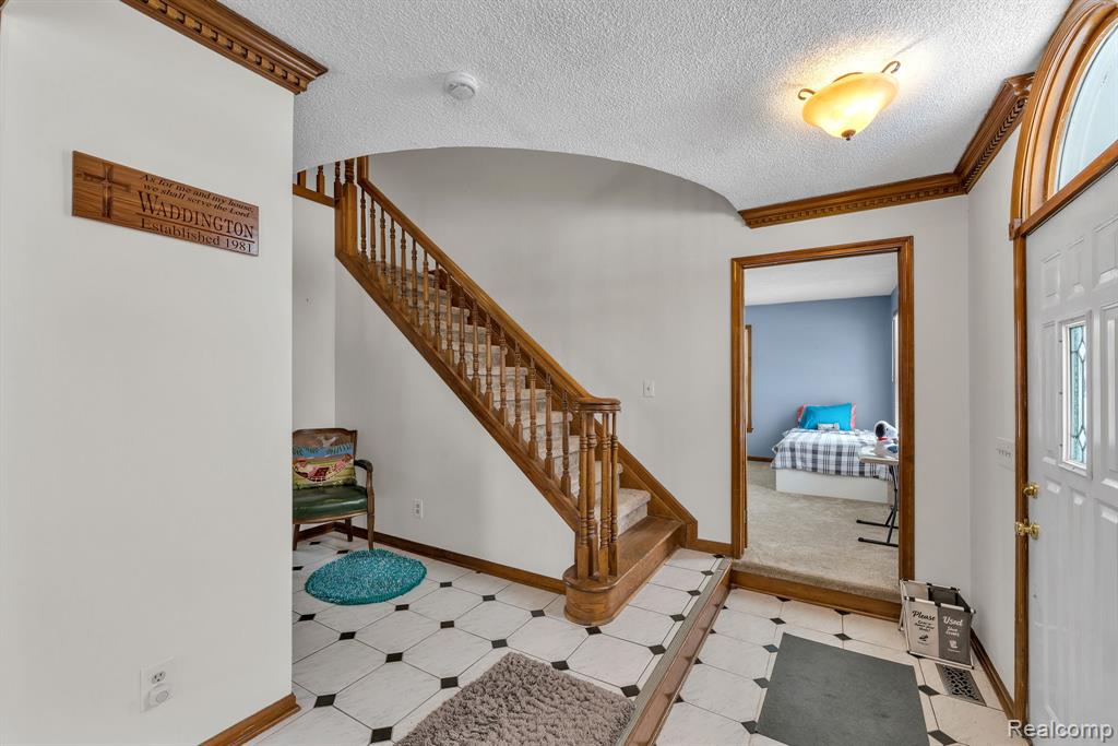 8121 Saint James Drive, Grosse Ile, MI 48138 — Photo 10