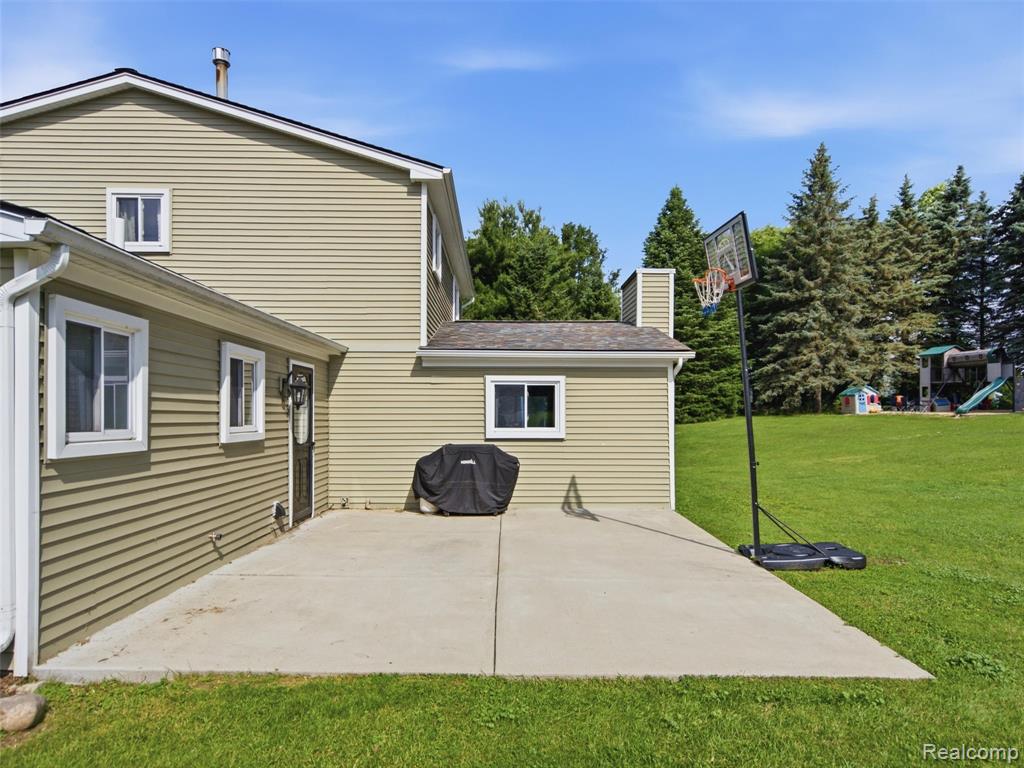 4040 Taggett Lake Drive, Highland, MI — Photo 37