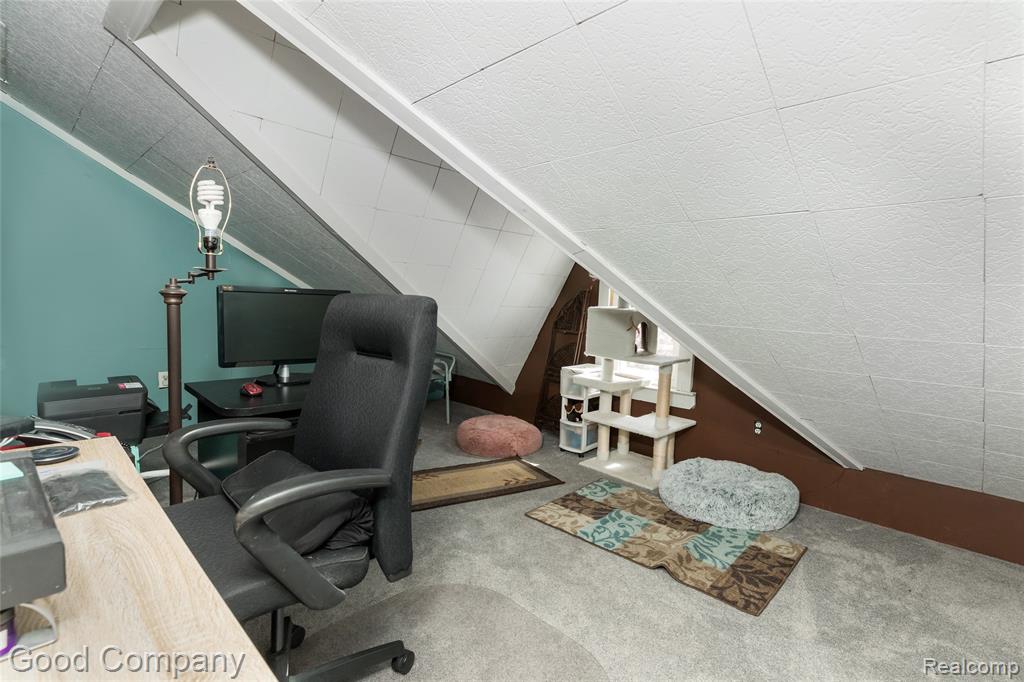 559 E Harry Avenue, Hazel Park, MI 48030 — Photo 17