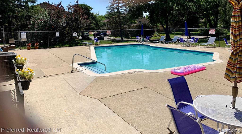 41552 Bedford Drive, Canton, MI 48187 — Photo 29