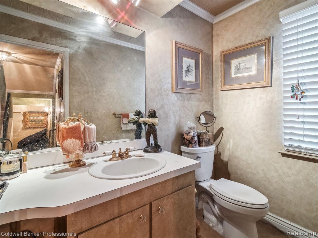 28672 REGENT N, Southfield, MI 48076 — Photo 11