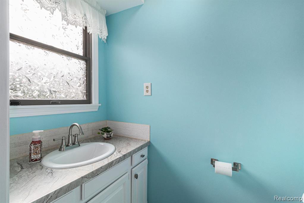 12956 Fessner Road, Carleton, MI 48117 — Photo 26