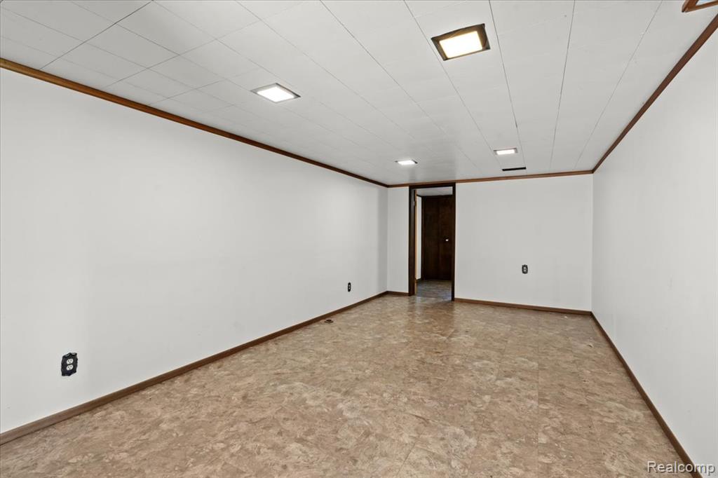 397 Pocahontas Trail, Oxford, MI 48371 — Photo 23