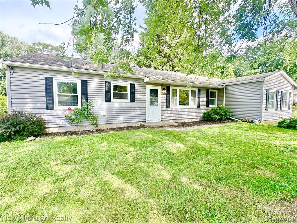 6109 WOODSDALE Drive, Grand Blanc, MI 48439 — Photo 3
