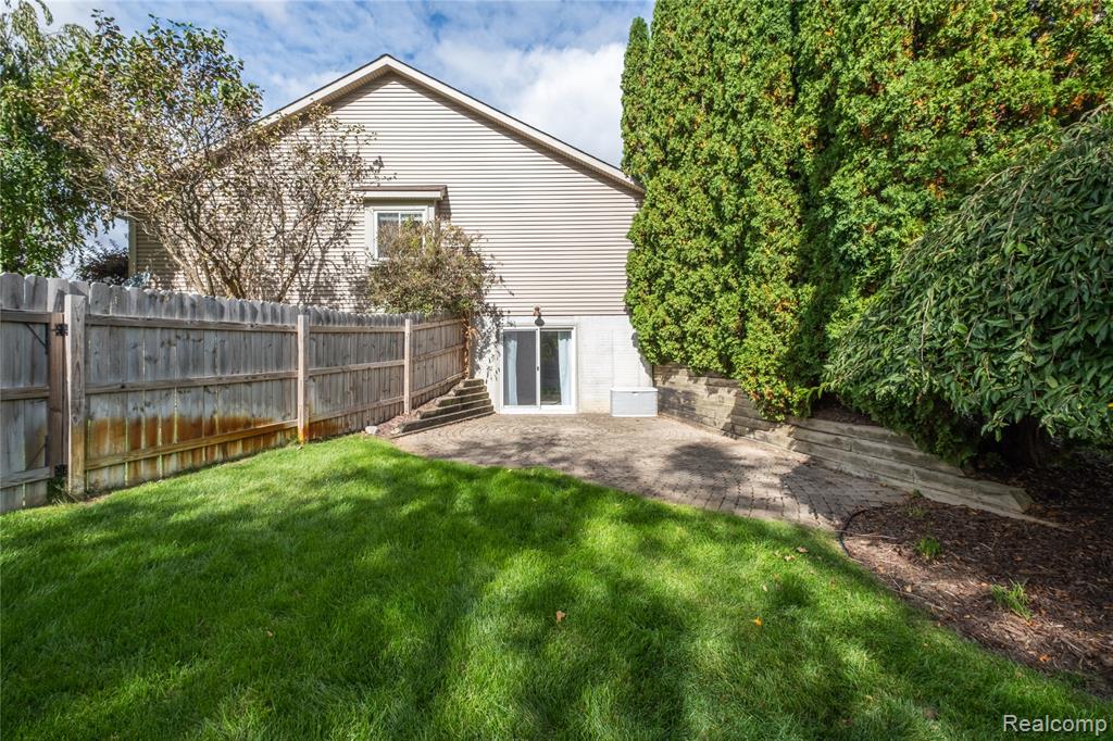 2410 Torrey Grove Court, Fenton, MI 48430 — Photo 37