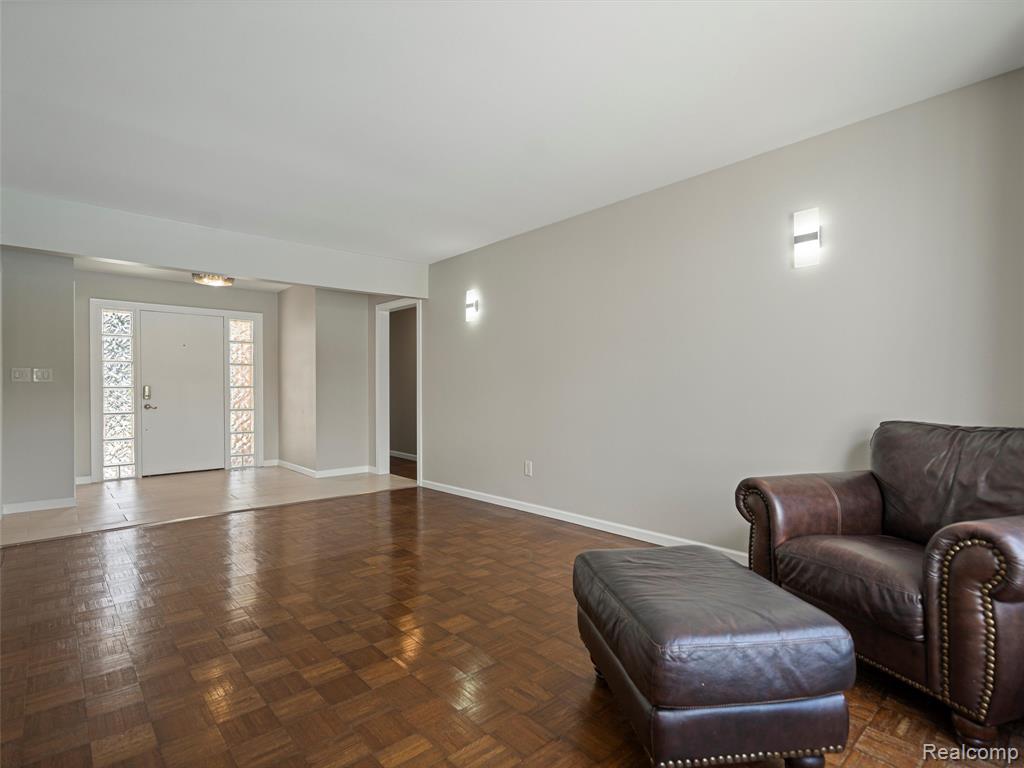 4971 Chadbourne Drive, Sterling Heights, MI 48310 — Photo 17