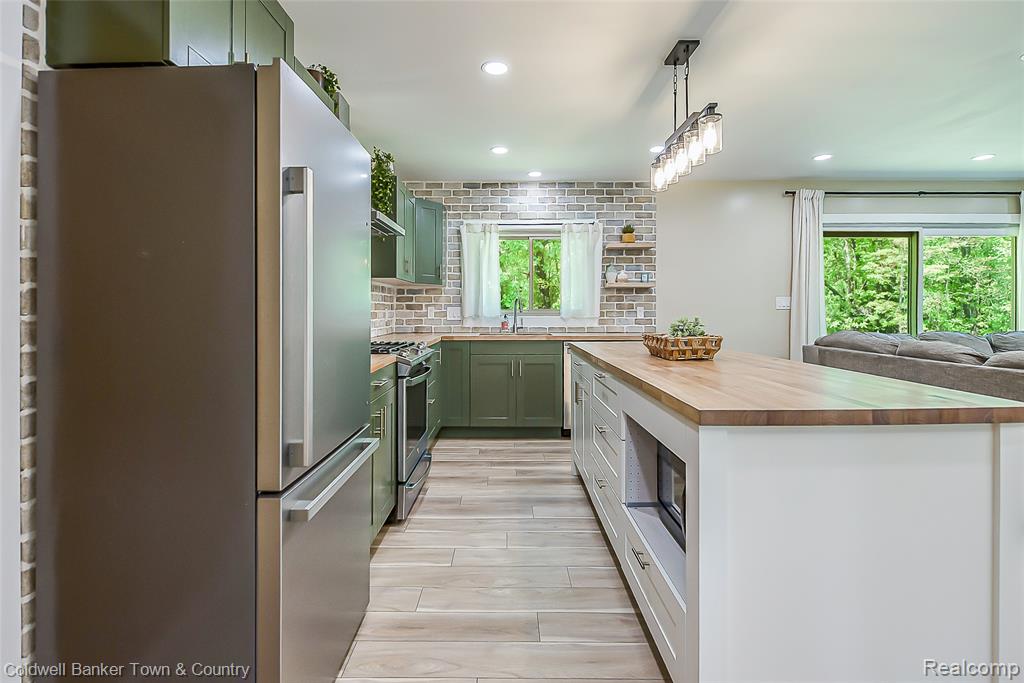 4225 N Tipsico Lake Road, Hartland, MI 48353 — Photo 40