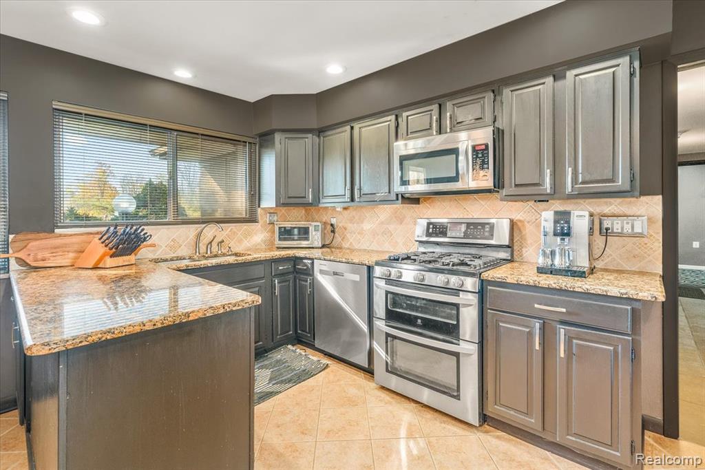 43160 E Huron River Drive, Belleville, MI 48111 — Photo 6