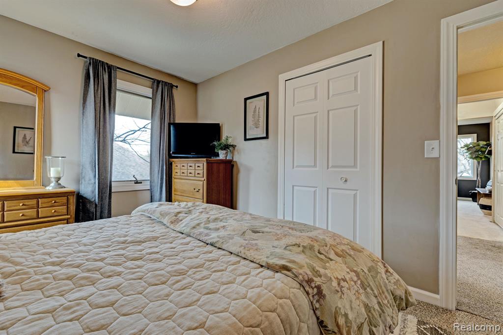 4704 CRUTCHFIELD Drive, Saginaw, MI 48638 — Photo 34