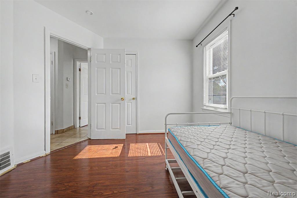4645 Rosalie Street, Dearborn, MI 48126 — Photo 18