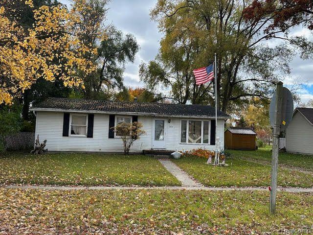 829 BRADY Street, Chesaning, MI 48616 — Photo 2