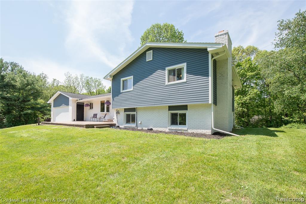 4225 N Tipsico Lake Road, Hartland, MI 48353 — Photo 46