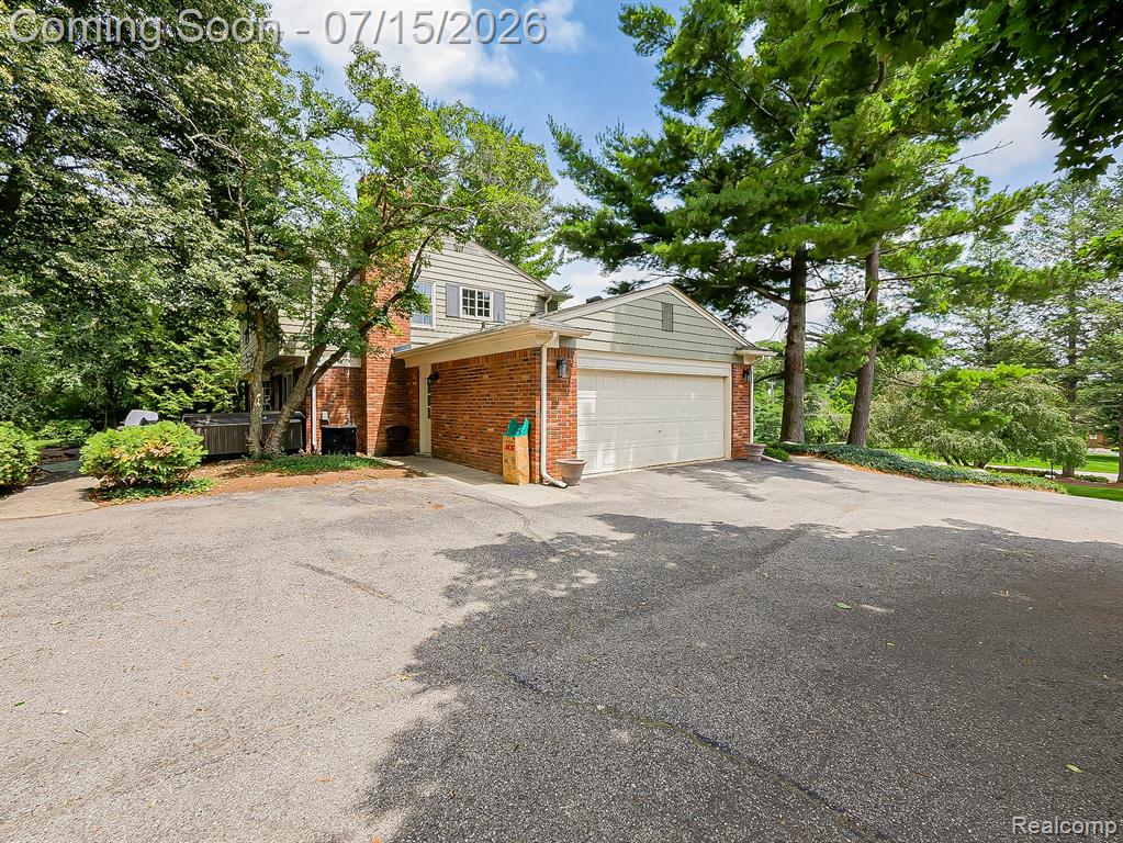 6730 Meadowlake Road, Bloomfield Hills, MI 48301 — Photo 57