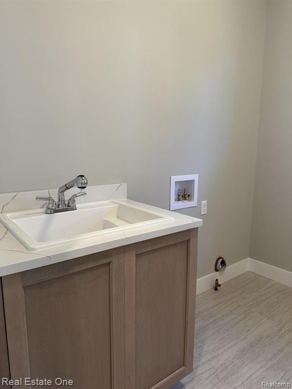 50402 Oakbrooke Drive E, Chesterfield, MI 48047 — Photo 40