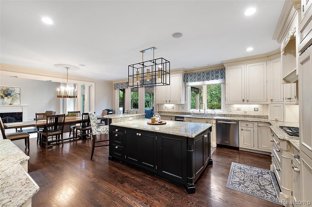 4688 Fawn Hill Court, Rochester, MI 48306 — Photo 3