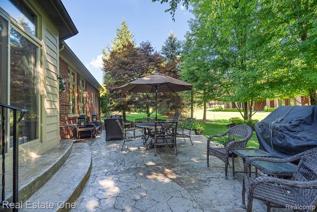 6615 Chatham Circle, Rochester Hills, MI 48306 — Photo 53