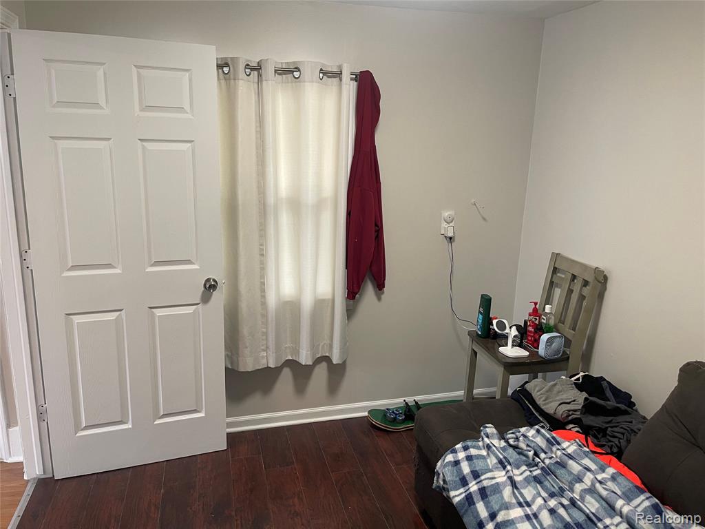 8283 Paige Avenue, Warren, MI 48089 — Photo 11