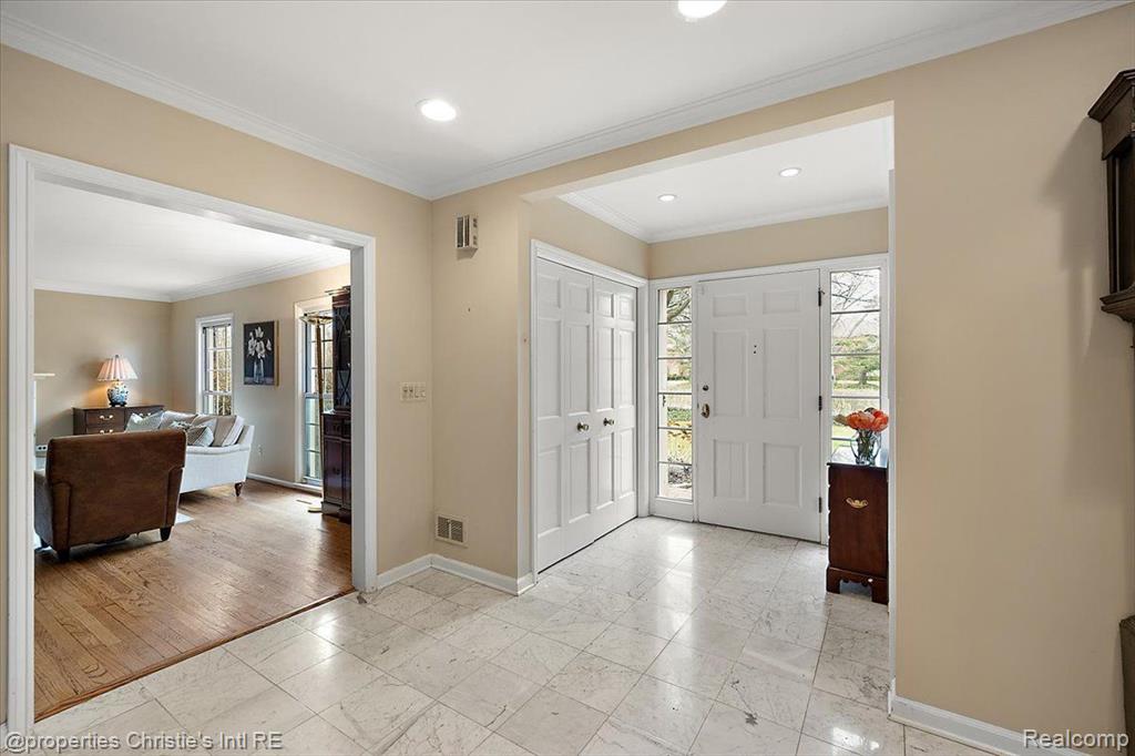 536 Middlesex Road, Grosse Pointe Park, MI 48230 — Photo 4
