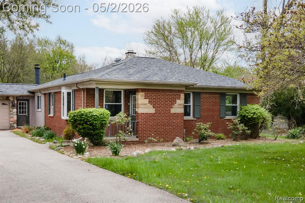 111 Blanche Drive, Troy, MI 48098 — front exterior