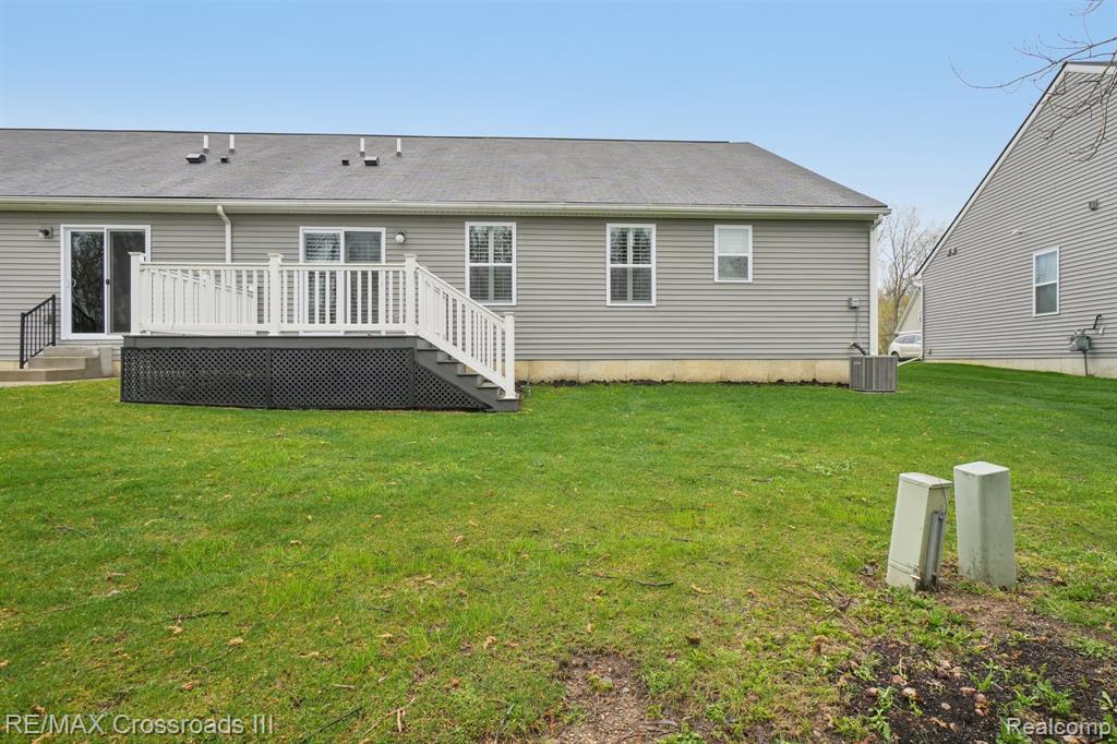 10324 Swan Lake Circle, Ypsilanti, MI 48197 — Photo 27
