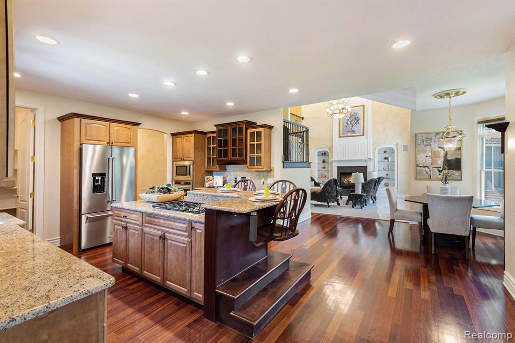 8294 WARWICK GROVES, Grand Blanc, MI 48439 — Photo 12