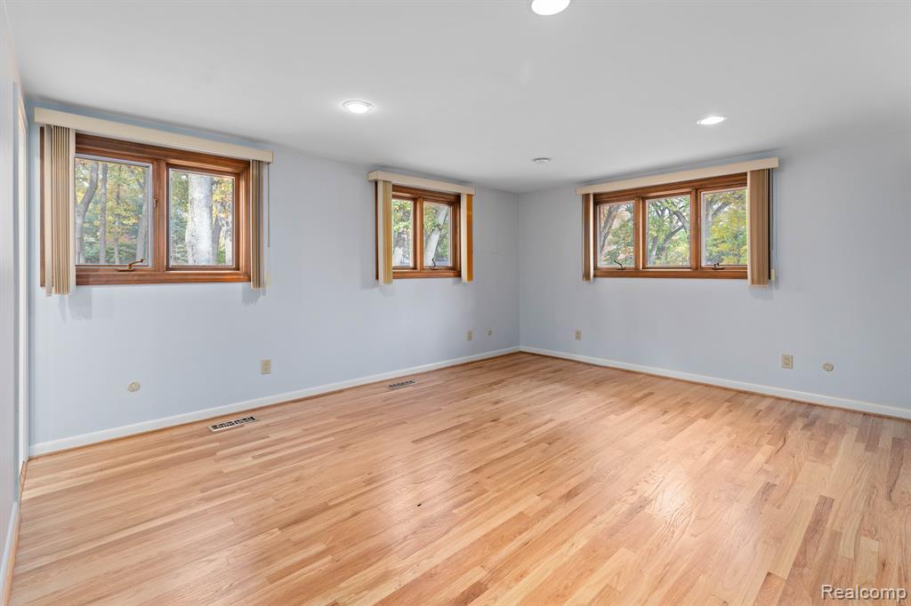 4966 Whispering Pine Lane, Bloomfield Hills, MI 48302 — Photo 19