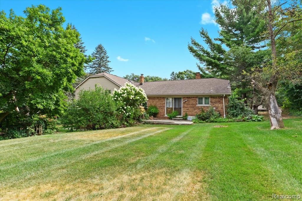 60023 Trailwood Street, Washington, MI — Photo 32