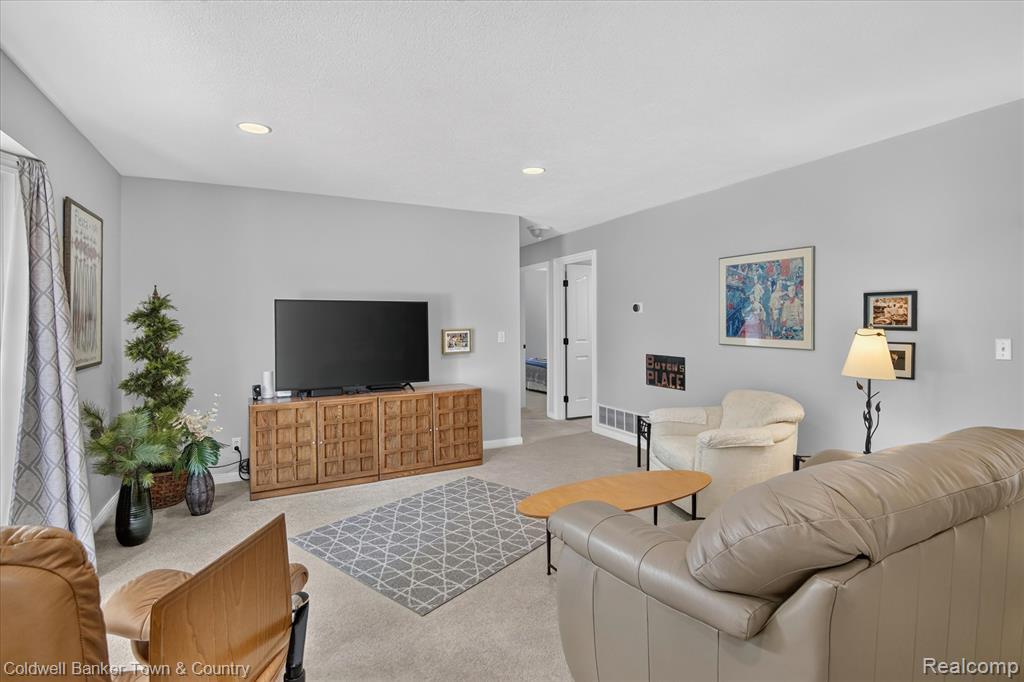 5619 Dogwood Street, Jackson, MI 49201 — Photo 9