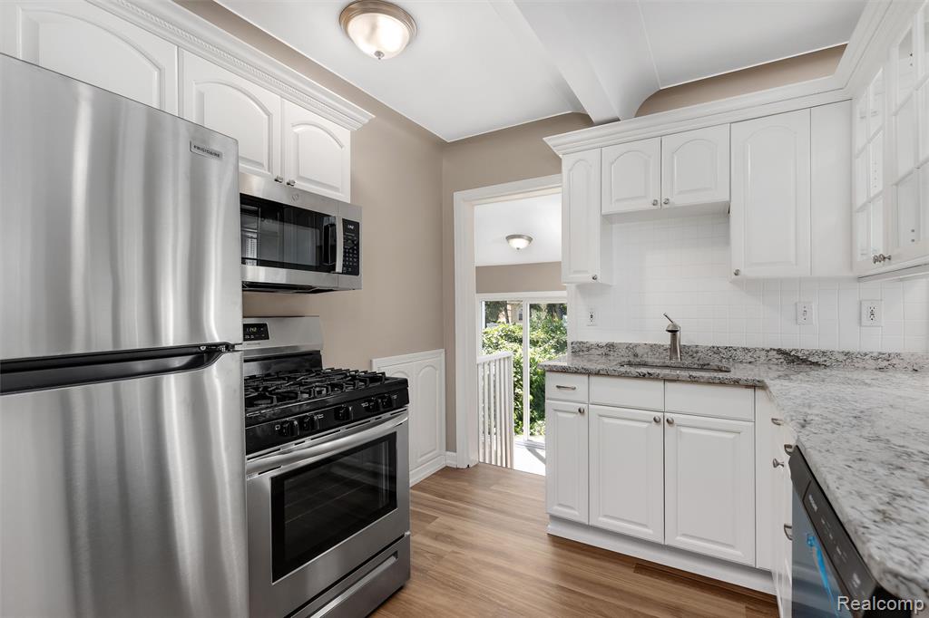 712 Golf Avenue, Royal Oak, MI 48073 — Photo 2