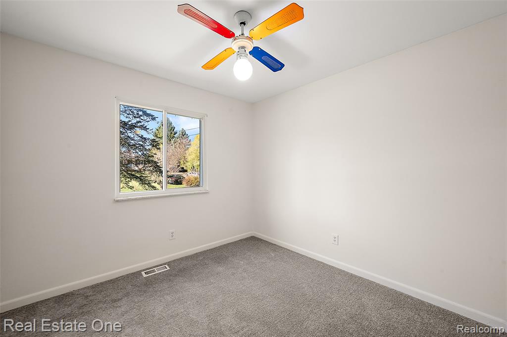 9600 Yale Avenue, Clarkston, MI 48348 — Photo 37
