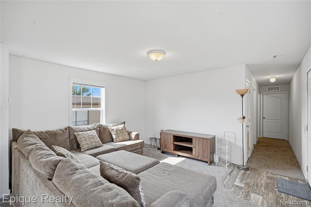 15346 Enchante, Clinton Twp, MI 48038 — Photo 7