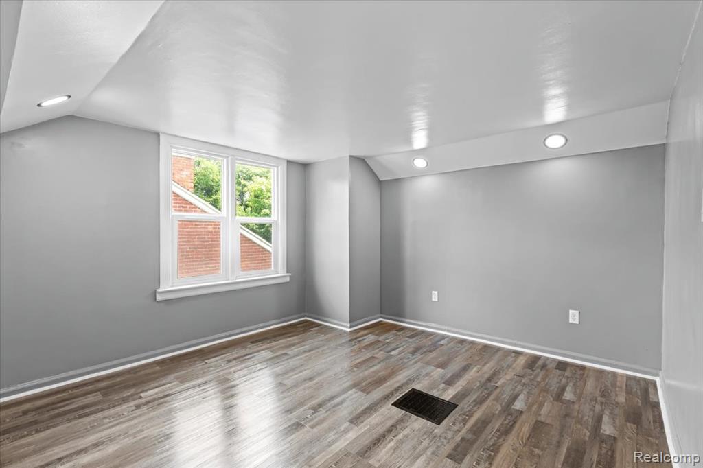 8355 W Outer Drive, Detroit, MI 48219 — Photo 20