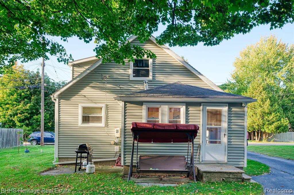 316 E WALNUT Street, Webberville, MI 48892 — Photo 26