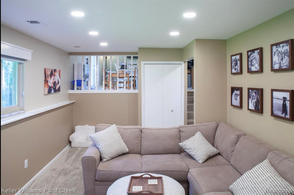 8911 Tartan Drive Drive, Clarkston, MI 48348 — Photo 17